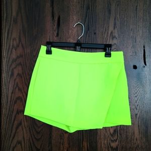 Size 2 (fits like 4) JCrew neon green Skort
